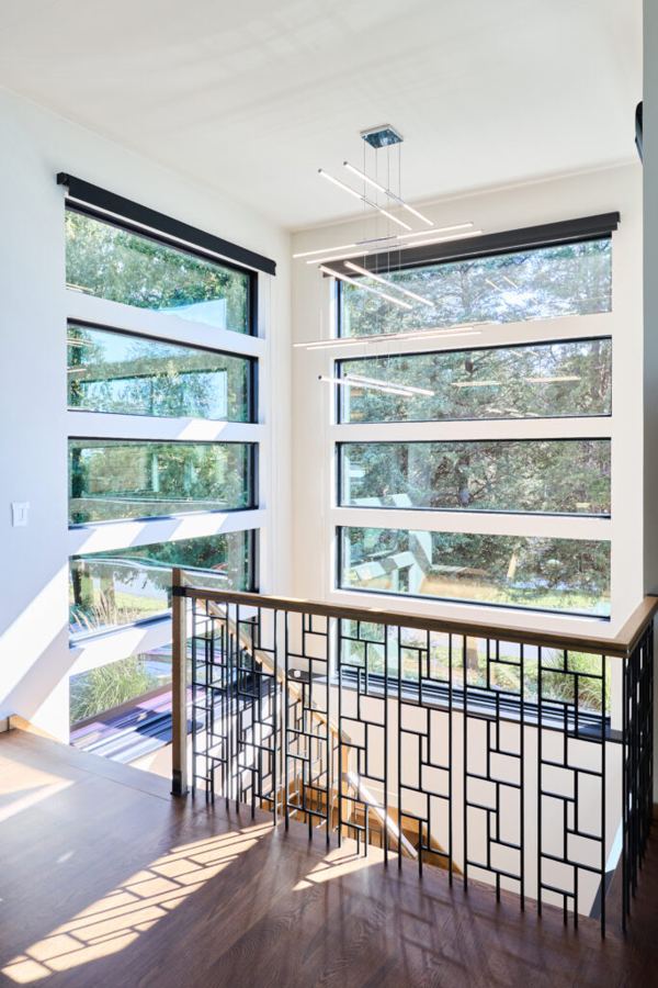 Open stair with glass